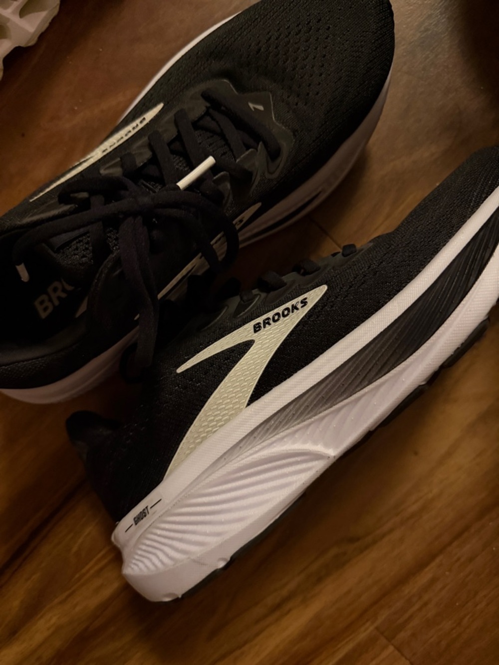 Brooks Ghost 17 Black and White Women’s Running Shoes